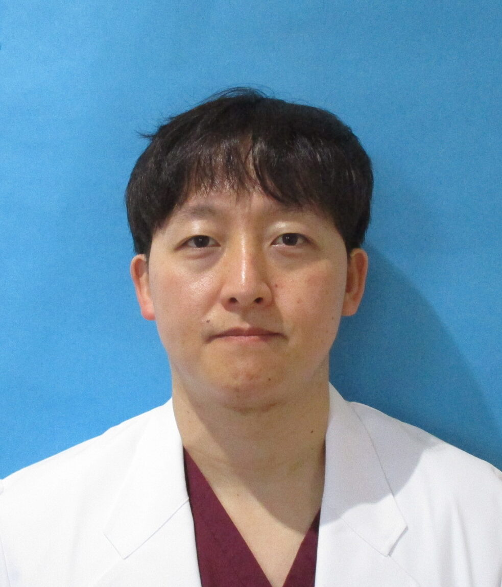 泌尿器科医員 塚田光